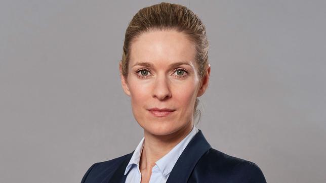 Bild: ARD/Reiner Bajo Lisa Martinek spielt die Hauptrolle der blinden Anwältin Romy Heiland.