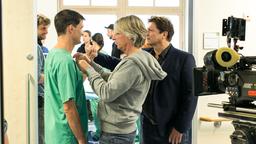Familie Dr. Kleist – Backstage: Luca Zamperoni als Michael Sandmann und Francis Fulton-Smith