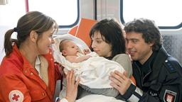 Ben Kessler, Miriam mit der Notärztin und dem Baby