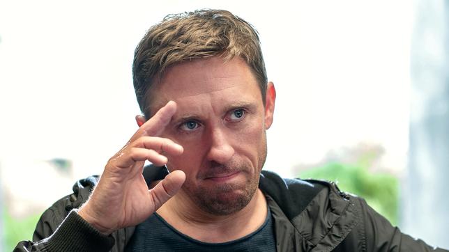 Bild: ARD/Thorsten Jander Peter Fieseler als Piet Wellbrook