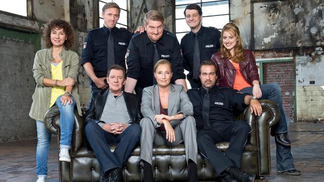 Bild: ARD/Thorsten Jander Das Großstadtrevier-Team der 30. und 31. Staffel.