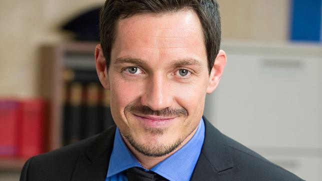 Bild: ARD/Ralf Wilschewski Markus Brandl spielt Polizeihauptkommissar Thomas Aschenbrenner