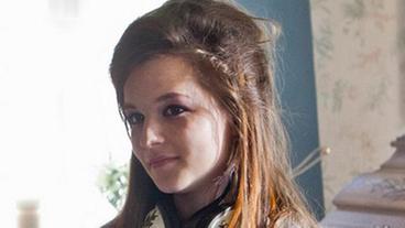 Bild: ARD/Georges Pauly Sophie Charlotte Schirmer ist "Mimi"