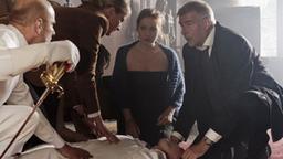 Nora und Jon am Tatort