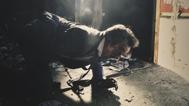 Alfons Zischl (Maximilian Brückner) hat die Explosion überlebt.