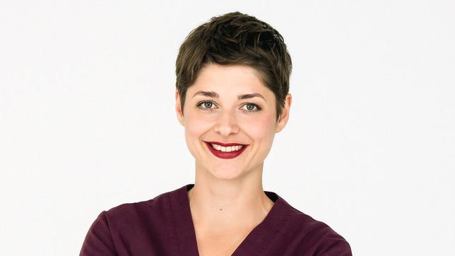 Bild: ARD/Markus Nass Katharina Nesytowa spielt Dr. Theresa Koshka