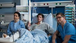 Dr. Leyla Sherbaz (Sanam Afrashteh) und Ben Ahlbeck (Philipp Danne) werden nach einem Autounfall in das JTK eingeliefert. Ben kämpft um Leben und Tod.