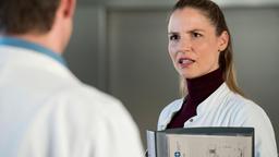 Das Gespräch zwischen Julia Berger (Mirka Pigulla) und Ben Ahlbeck (Philipp Danne) verläuft für Julia anders als erwartet.