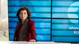 Prof. Dr. Karin Patzelt (Marijam Agischewa) ist wieder gesund und tritt ihren Posten als Chefärztin wieder an.