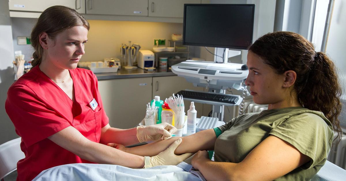 Verbotene Küsse In aller Freundschaft Die Krankenschwestern ARD