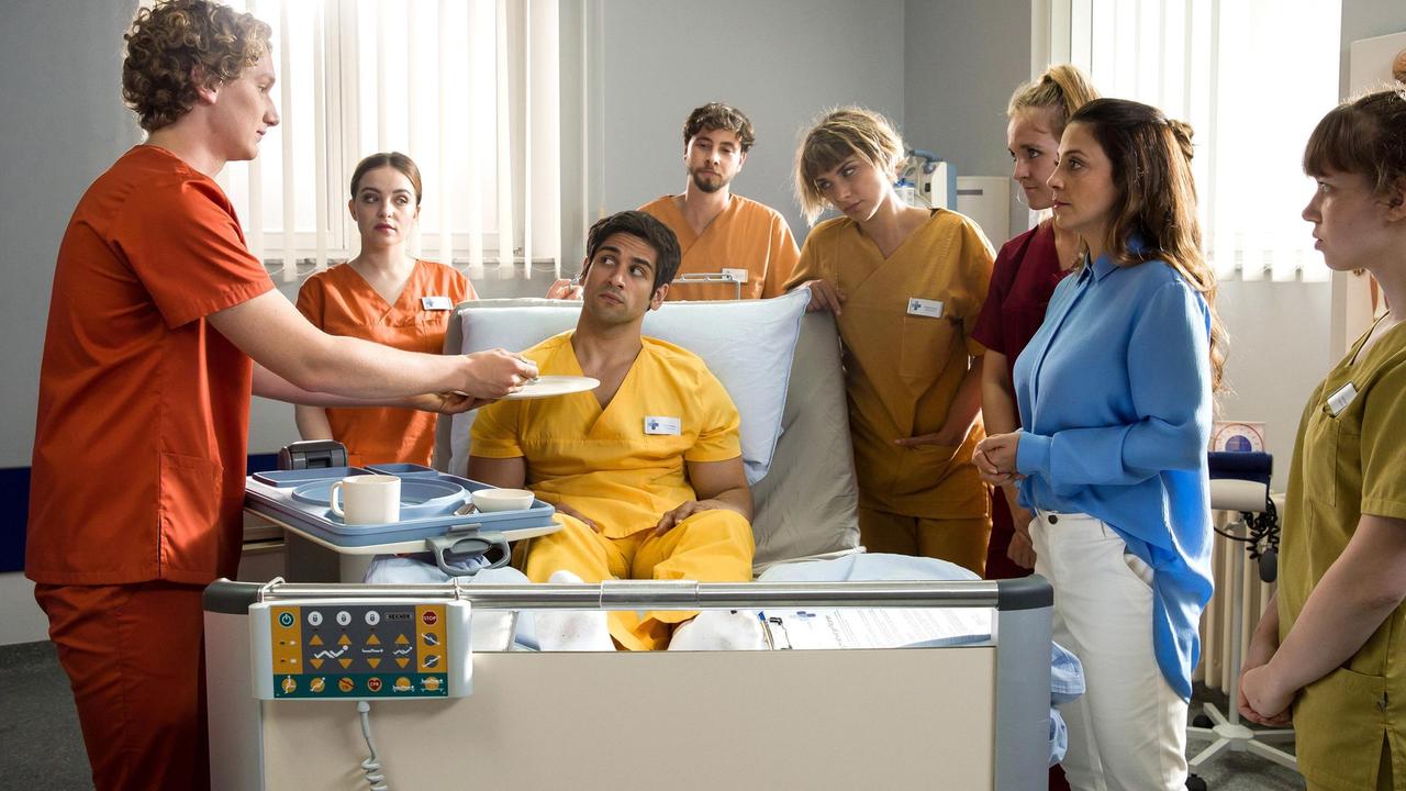 Bilder Verbotene Küsse In aller Freundschaft Die Krankenschwestern ARD Das Erste Bilder Verbotene Küsse In aller Freundschaft Die Krankenschwestern ARD Das Erste