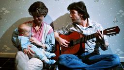 "Das Angebot", am Sonntag, den 17.05.1987. Benno singt ein Schlaflied für Max. (v.l.n.r.: Andrea Spatzek und Bernd Tauber)