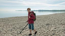 Bei der Schatzsuche am Strand fühlt sich Lasse Möller (Niklas Post) seinem Vater nahe.