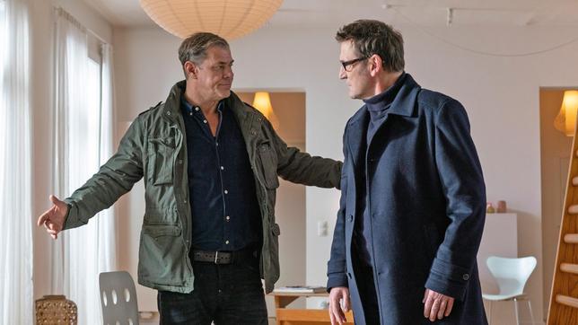 Bild: ARD/Georges Pauly Finn (Sven Martinek) und Lars (Ingo Naujoks) wollen Jonas befragen, doch der Junge ist plötzlich verschwunden.