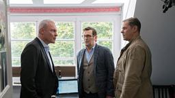 Lars (Ingo Naujoks) und Finn (Sven Martinek) konfrontieren den Lübecker Richter Harald Jahnke (Klaus Nierhoff) damit, dass sein Sohn verdächtigt wird, einen Brand gelegt zu haben.