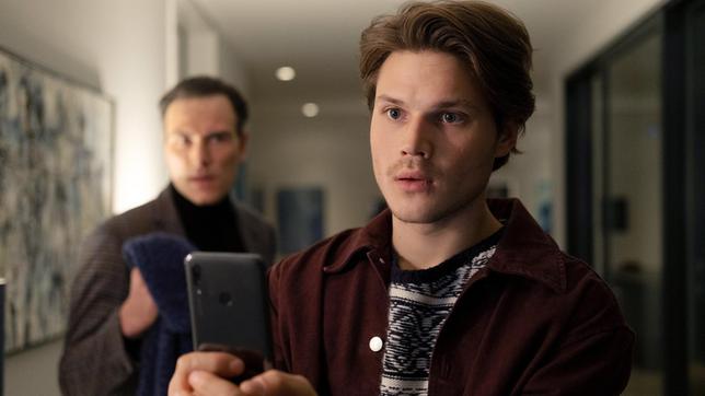Bild: ARD/Christine Schröder Was haben Albert Mack (Peter Becker) und Marek Novak (Gustavs Gailus) vor?