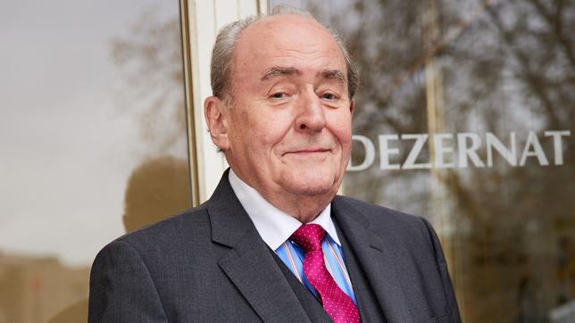 Bild: ARD/Kai Schulz Michael Prelle ist Polizeipräsident Plocher