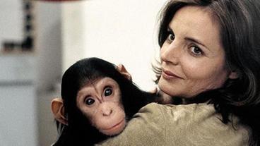 Susanne Mertens mit dem Affenbaby