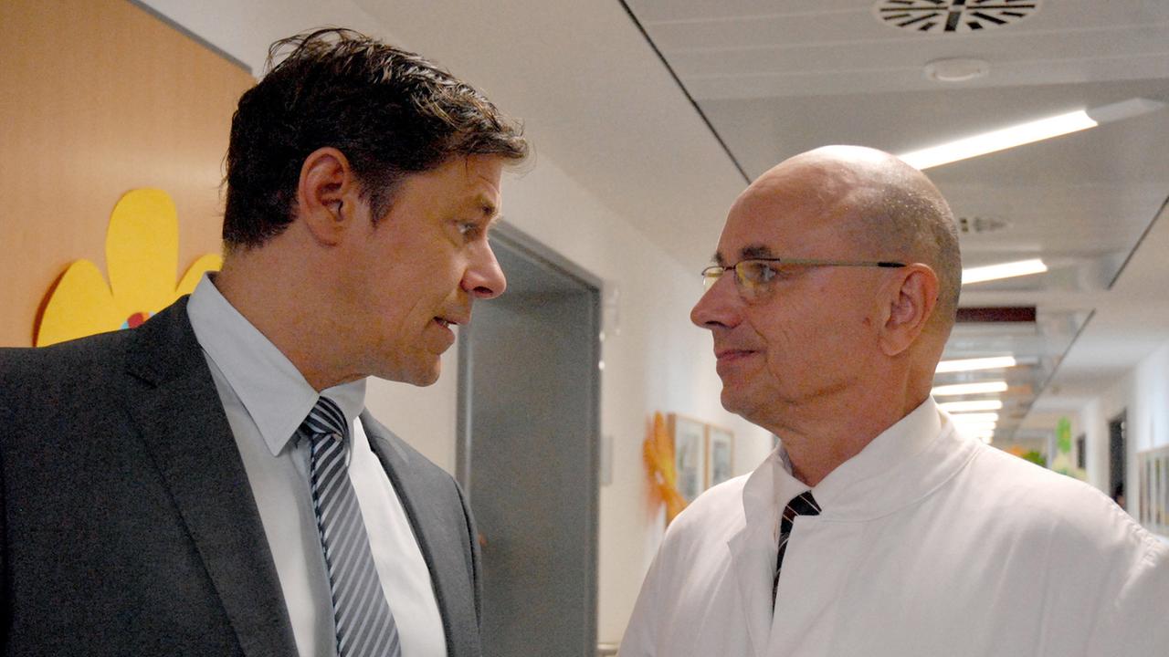 Christoph und Professor Hedemann im Krankenhaus