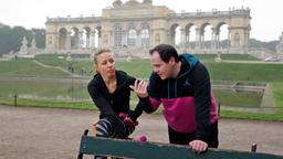 Nicoletta und Jörg beim Sport im Park.