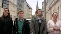 Waltraud, Simon, Georg und Maria haben erfahren, dass Simon Josefs Erbe ist. 