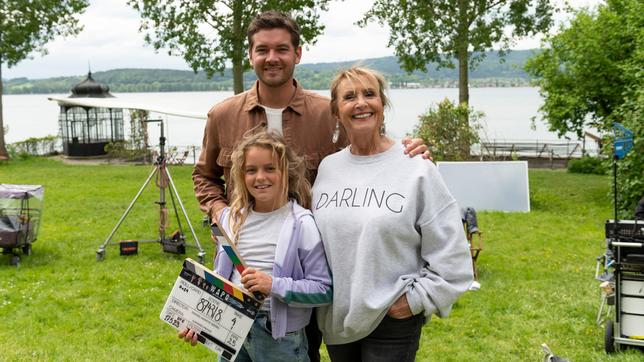 v.l.n.r. Tammi Hoffmann (Charlotte König, vorne l.), Jakob Frings (Max König), Mechthild Fehrenbach (Diana Körner)