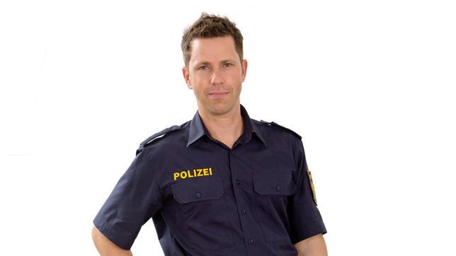 Nepo Fitz spielt den Polizisten Max Ruffer