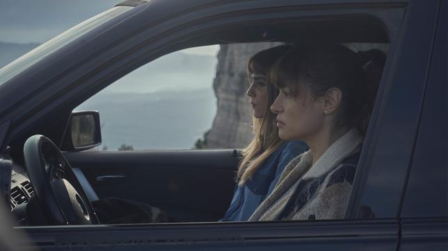 Ana (Natalia Verbeke, re.) und Macarena (Irene Arcos, li.) waren einmal beste Freundinnen