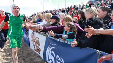 Christian Feist beim Beachvolleyball-Starcup 2014