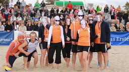 Das Team von "Brisant" beim Beachvolleyball-Starcup 2014