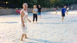 "Sturm der Liebe"-Stars trainieren für den Beachvolleyball-Starcup 2014