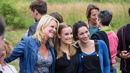 Rote Rosen Fantag 2016 Anne Moll ("Nora") posiert mit Filmtochter Leonie Landa ("Edda") und Samantha Viana ("Eliana")