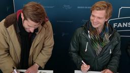 Gute Stimmung bei der Autogrammstunde bei Marlon Putzke und Volkmar Leif Gilbert.