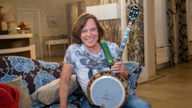Bild: ARD/Nicole Manthey Jürgen Drews mit Banjo