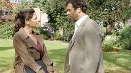 Nick (Joachim Raaf) macht Petra (Angela Roy) ein Liebesgeständnis.
