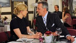 Sophie und Hannemann im Restaurant