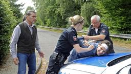 Pete und Clemens mit Polizisten