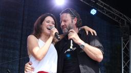 Patricia Schäfer und Christian Rudolf singen zusammen.