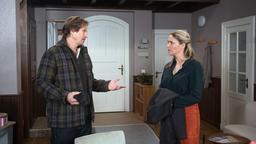 Britta (Jelena Mitschke) muss einsehen, dass Bens (Hakim Michael Meziani) Argumente, gegen ihre Hauspläne mit Luke, nicht von der Hand zu weisen sind.