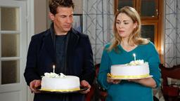 Britta (Jelena Mitschke) und Gregor (Wolfram Grandezka) müssen feststellen, dass sie beide die gleiche Idee für Carlas Geburtstagsüberraschung hatten.