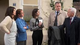 Carla (Maria Fuchs), Eliane (Samantha Viana) und Helen (Patricia Schäfer) fürchten mit der Einkaufspassage um das Sterben des Einzelhandels. Torben (Joachim Kretzer) und Thomas (Gerry Hungbauer) trauen ihren Augen nicht, als die Läden am Salzmarkt in einen Warnstreik treten.