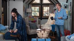 Der Start in den ersehnten Familienausflug gestaltet sich für Tina (Katja Frenzel) und Ben (Hakim Michael Meziani) eher stressig.