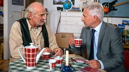 Rote Rosen: Hannes und Thomas beim Kaffee