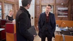 Gregor (Wolfram Grandezka) trickst Luke (Oliver Franck) bei einem wichtigen Deal aus.