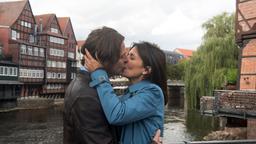 Helen (Patricia Schäfer) und Peer (Jörg Pintsch) finden endlich ihre große Liebe.