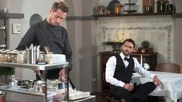 Im Gespröch mit Alex (Philipp Oliver Baumgarten) gibt David (Arne Rudolf) zu, dass er über die Tragweite von Gunters Angebot irritiert ist.