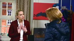 Inken (Tatjana Blacher) weist Amelies (Lara-Isabelle Rentinck) Vorwurf, Britta zu bevorzugen, entschieden von sich.