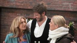 Inkens (Tatjana Blacher) Sohn Christian (Marlon Putzke) kommt nach Lüneburg. Britta (Jelena Mitschke) freut sich sehr, ihren Bruder kennenzulernen.