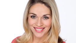 Diese Augen, dieses Lächeln: Es ist Jelena Mitschke, die bei den "Rote Rosen" seit 2009 als Dr. Britta Berger zu sehen ist.