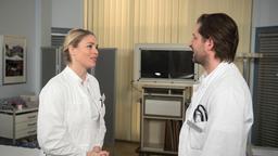 Kann Britta (Jelena Mitschke) Dr. Harder (Christoph Brüggemann) dazu bewegen, gemeinsam für ein TCM-Zentrum in Lüneburg zu kämpfen?